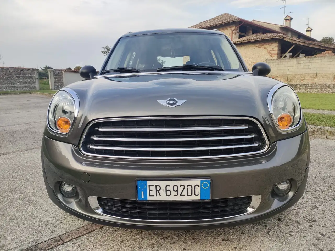 MINI Countryman D R60 1.6 One D — photo 1 of 15