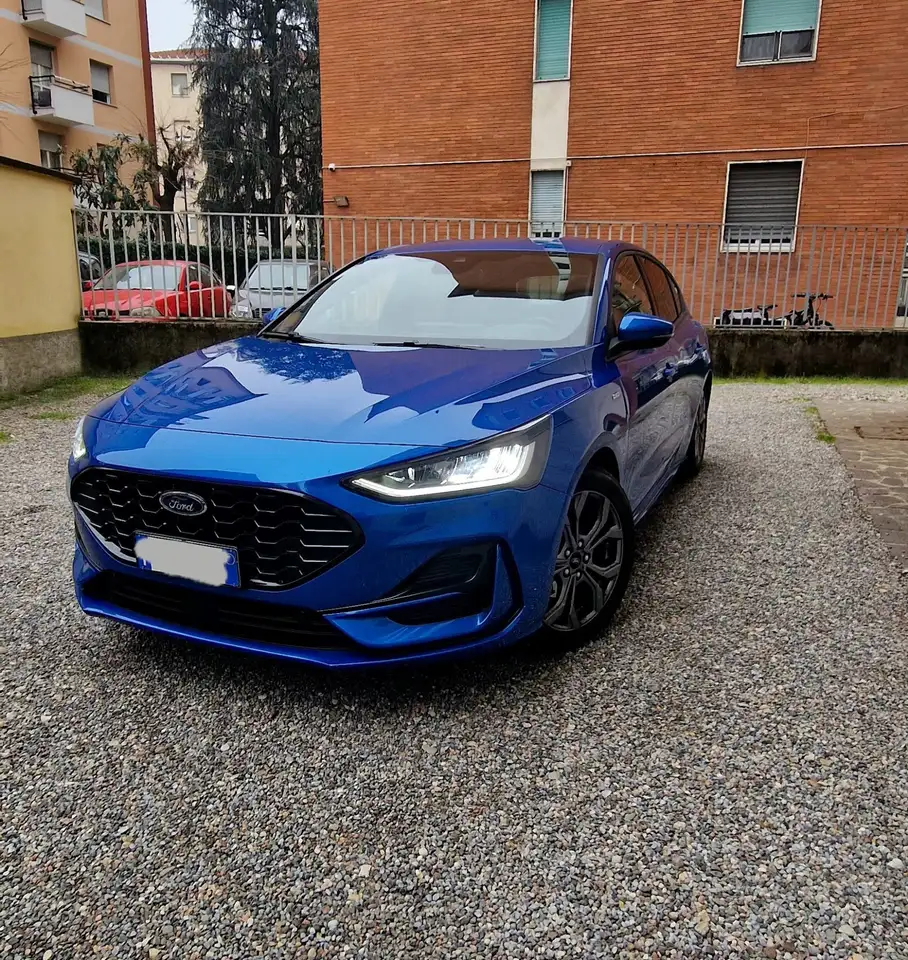 Ford Focus 1.0t ecoboost h ST-Line 125cv — photo 1 of 7