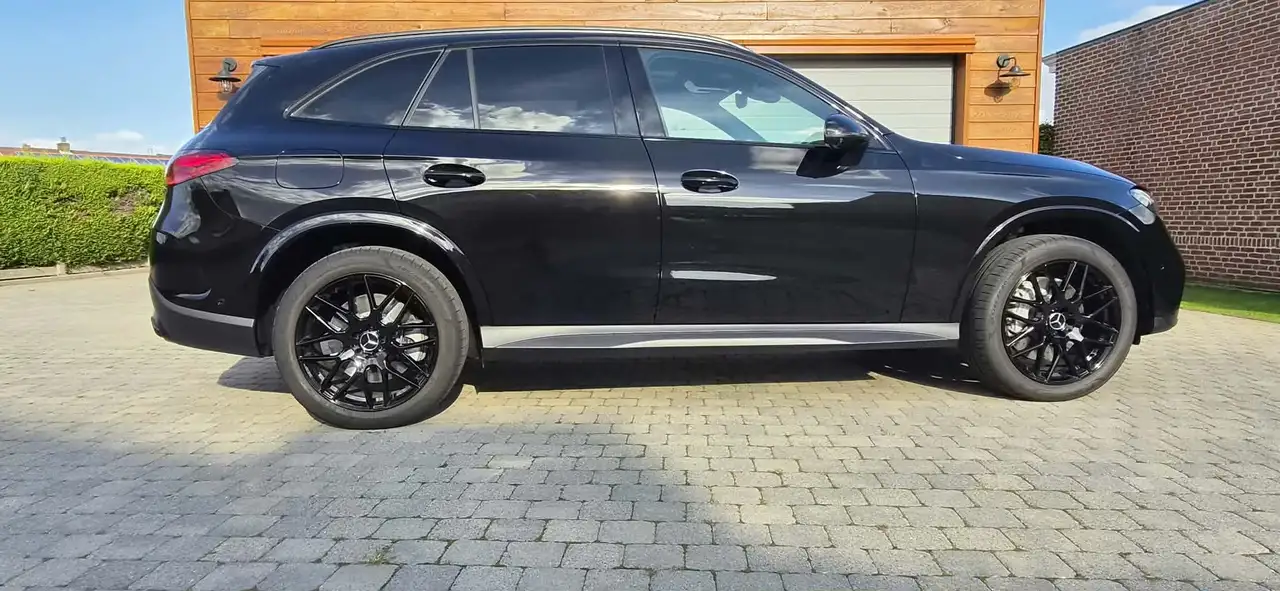 Mercedes-Benz GLC 300 GLC 300 e PHEV AMG Line (230 kW) AMG Line — photo 1 of 15