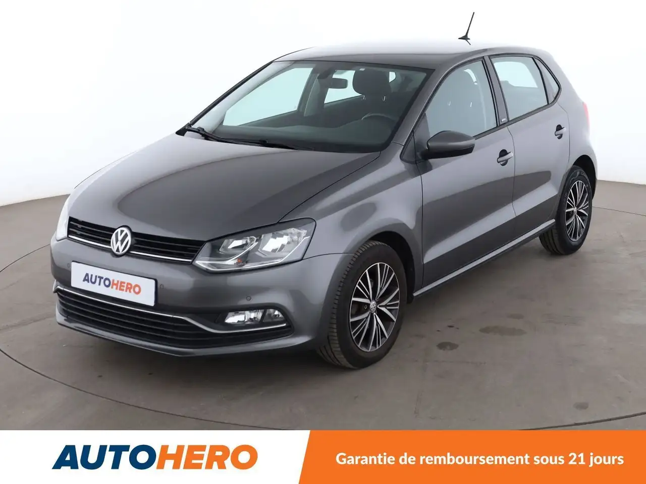 Volkswagen Polo 1.2 TSI BlueMotion Tech Match DSG7 — photo 1 of 35