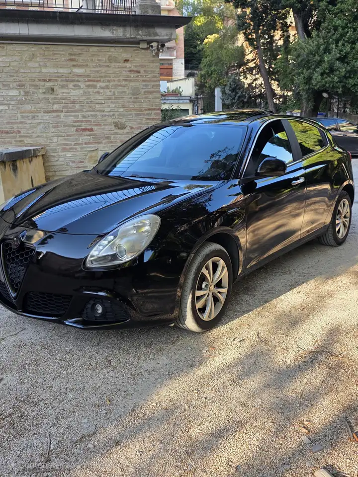 Alfa Romeo Giulietta 1.4 t. m.air Progression 170cv — photo 1 of 14