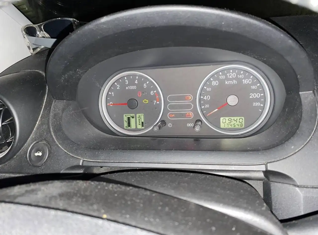 Ford Fiesta Fiesta 1.3 Blues — photo 1 of 6