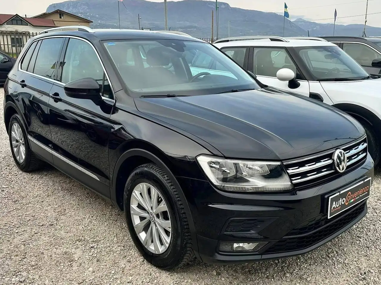 Volkswagen Tiguan Tiguan 1.6 tdi Business 115cv — photo 1 of 15