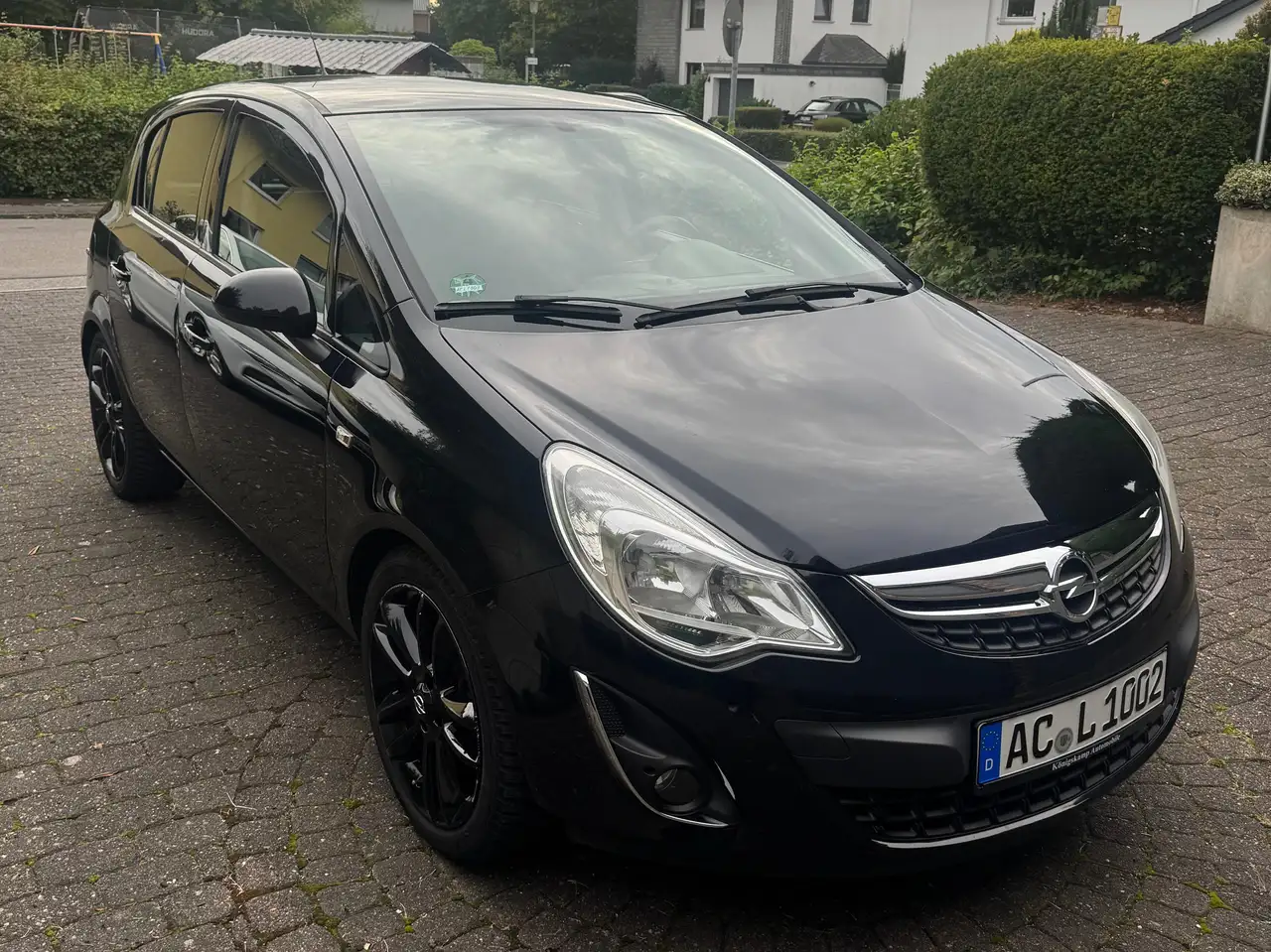 Opel Corsa Corsa 1.4 16V Color Edition — photo 1 of 13