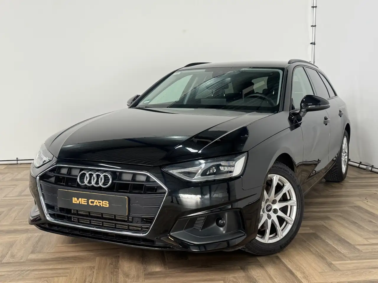 Audi A4 Avant 35 TFSI S edition|WEINIG KM|AUTOMAAT|INRUIL — photo 1 of 26