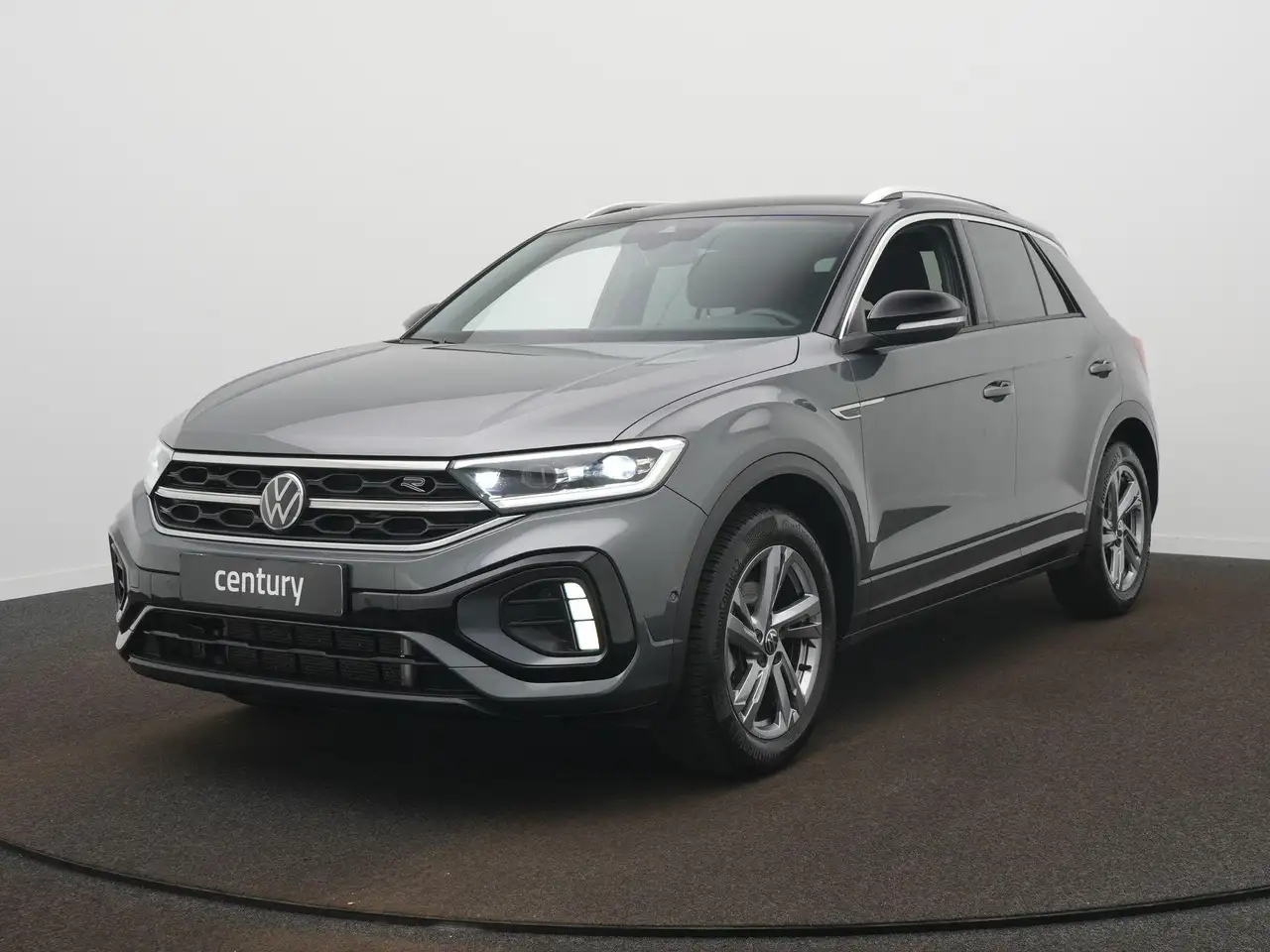 Volkswagen T-Roc 1.5 TSI R-Line Automaat - Camera - Navigatie - Tre — photo 1 of 40