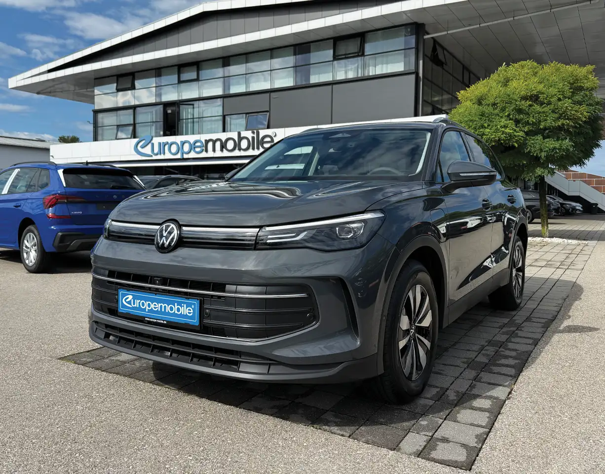Volkswagen Tiguan Life Limited 1.5 eHybrid 150kW Plug-in DSG (UVP 61 — photo 1 of 17