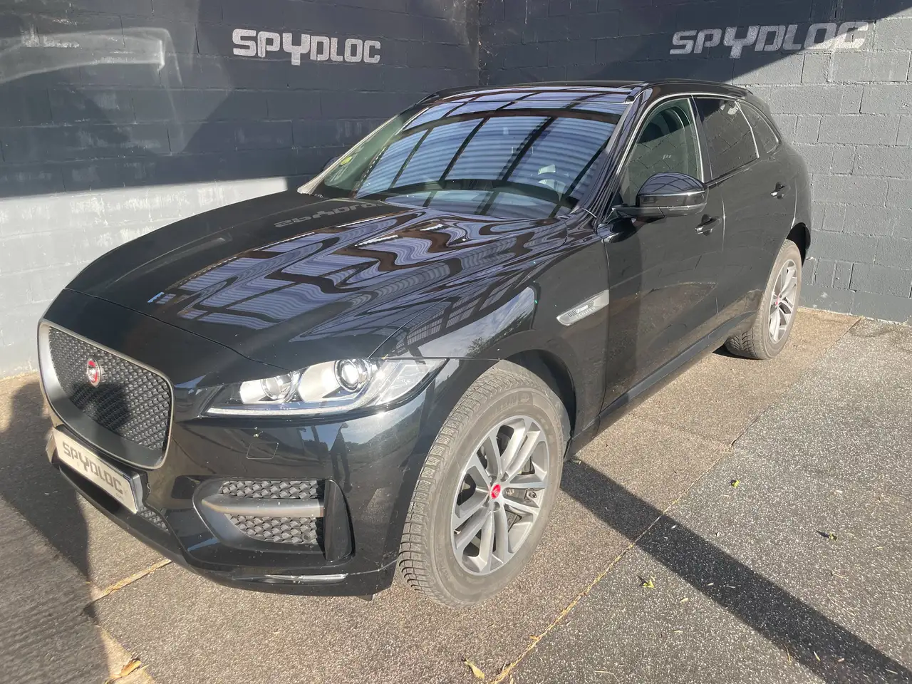 Jaguar F-Pace F-Pace 25d AWD Aut. R-Sport — photo 1 of 15