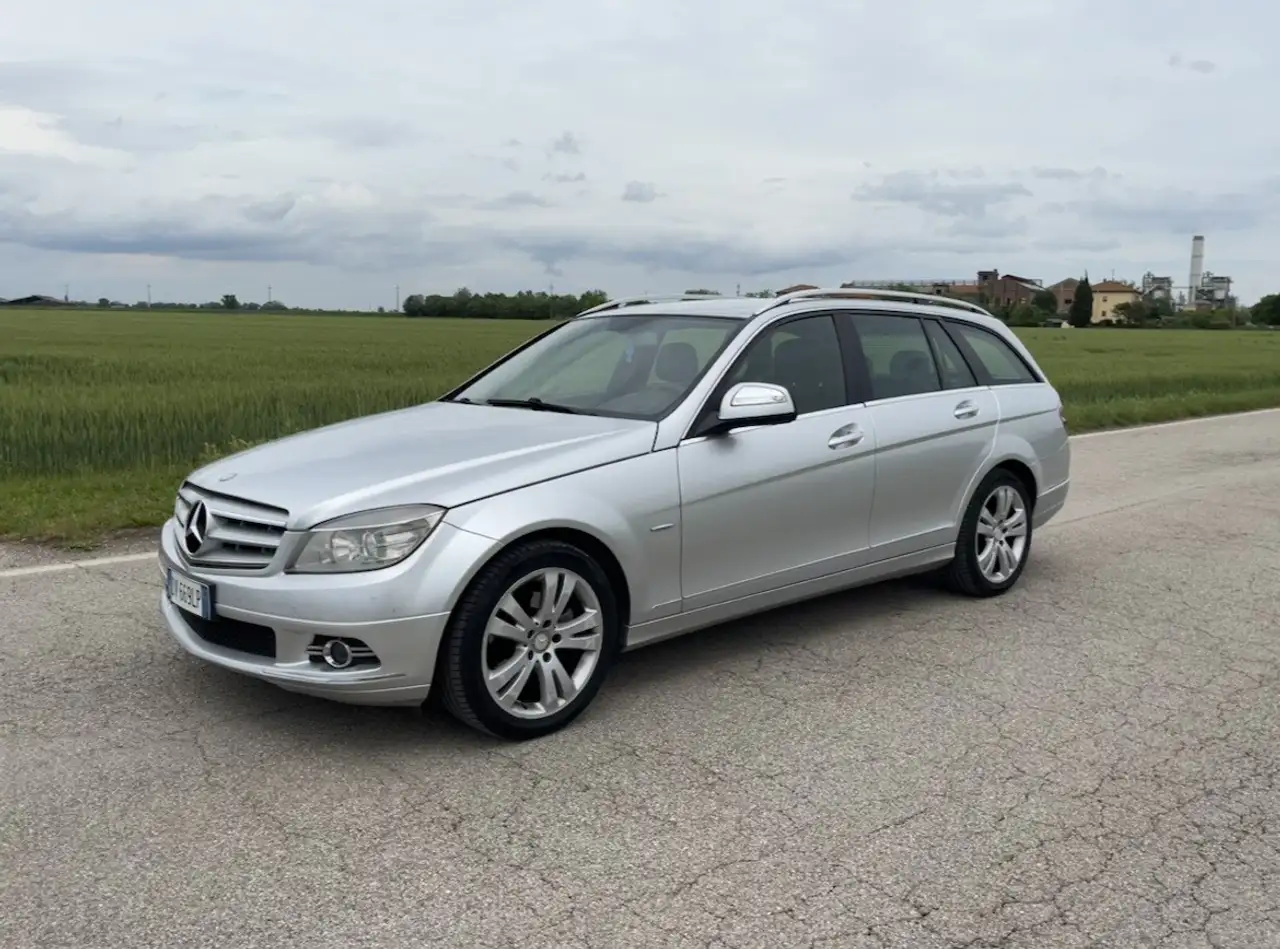 Mercedes-Benz C 220 SW cdi Avantgarde AMG — photo 1 of 11