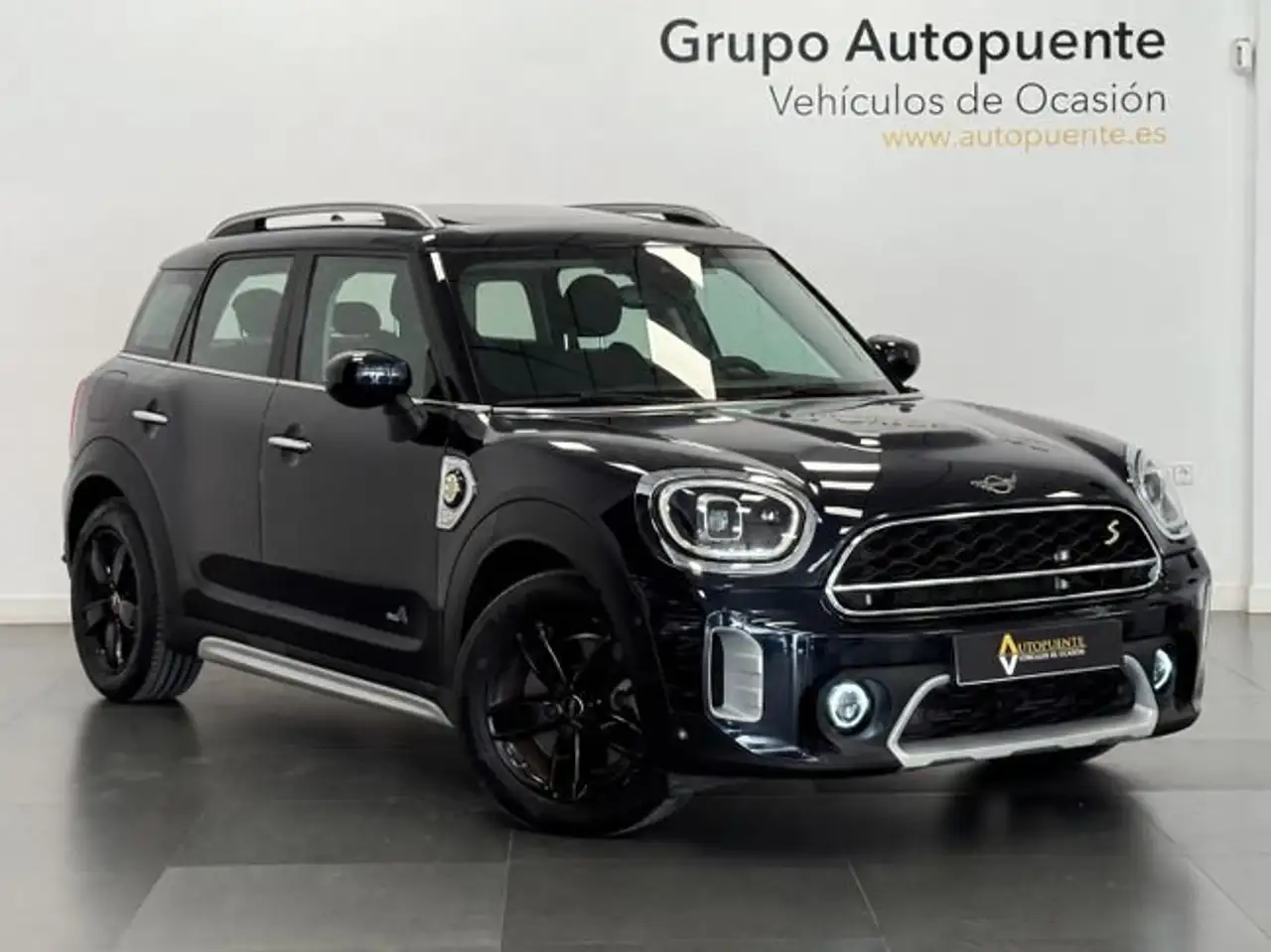 MINI Cooper Countryman SE ALL4 AUT. — photo 1 of 34