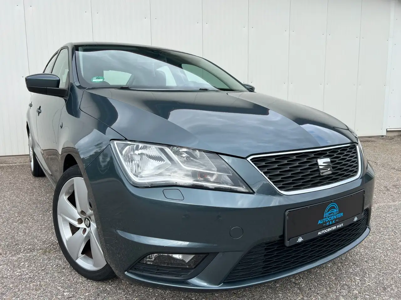 SEAT Toledo 1.4 TSI Style 4You *DSG*NAVI*SHZ*KLIMA* — photo 1 of 40