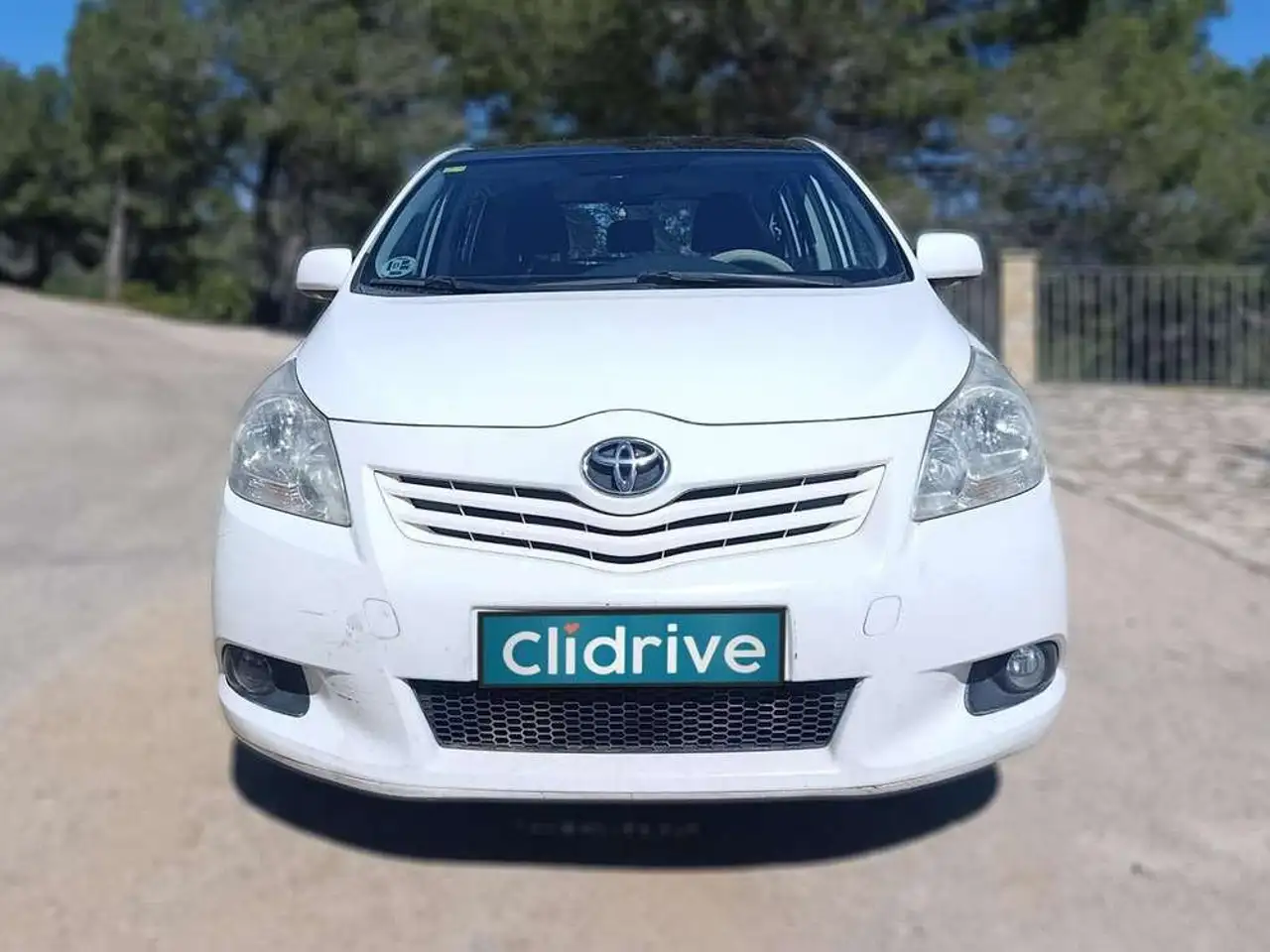 Toyota Verso 2.0D4D Active 5pl. — photo 1 of 10