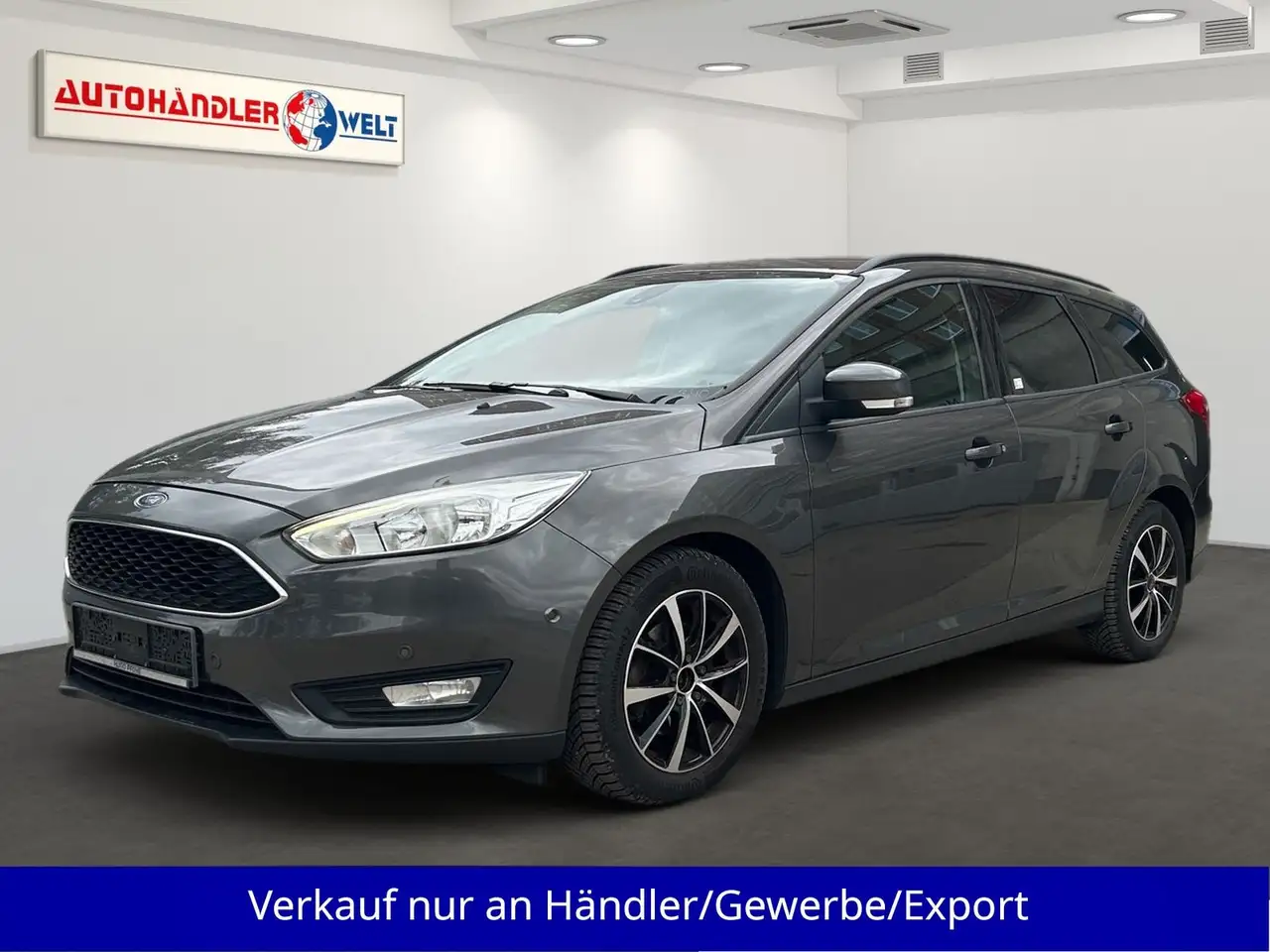 Ford Focus Kombi 1.0 EB AAC SHZ Navi PDC — photo 1 of 17