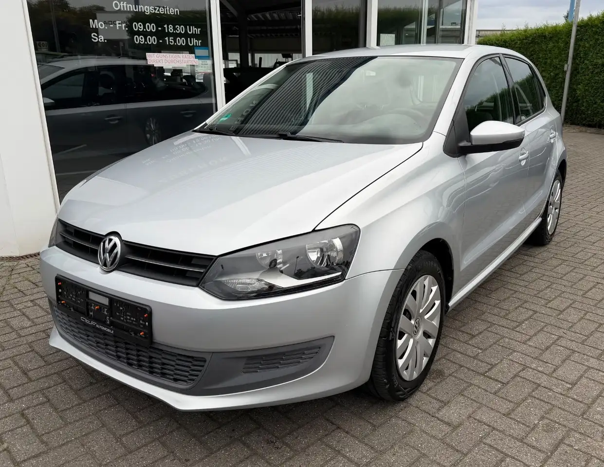 Volkswagen Polo V Comfortline — photo 1 of 11