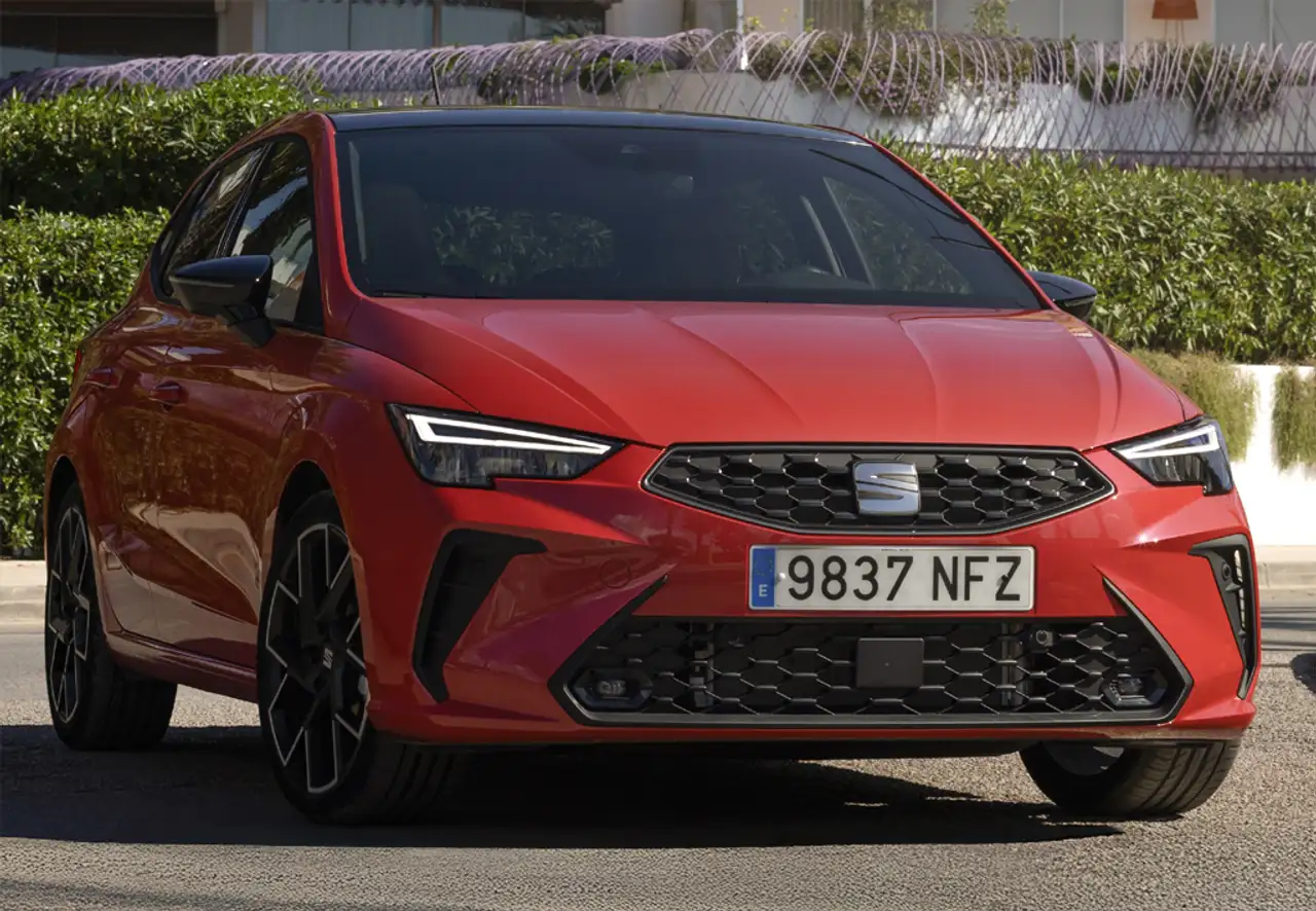 SEAT Ibiza 1.6TDI CR S&S Style 95 — photo 1 of 28