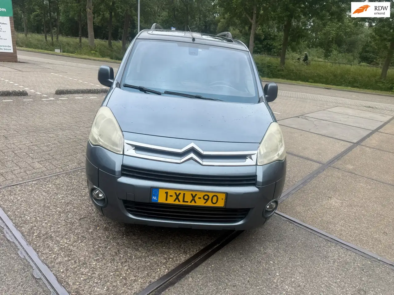 Citroen Berlingo 1.6-16V Multispace — photo 1 of 23