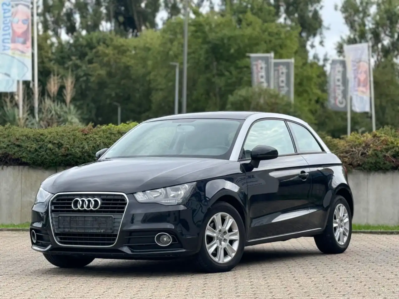 Audi A1 attraction*KLIMA*NAVI*BLUET*START/STOP*TÜV* — photo 1 of 15