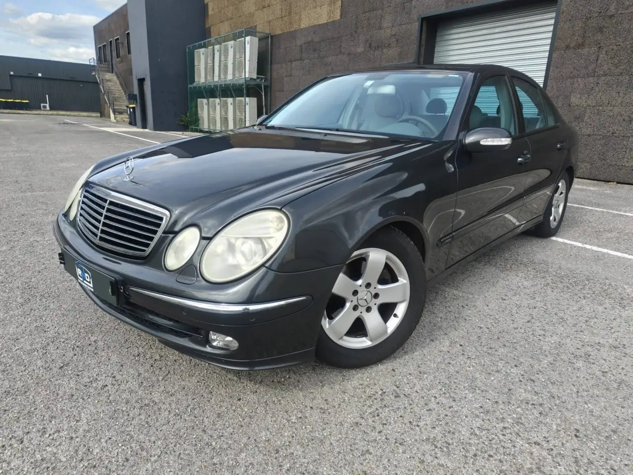Mercedes-Benz E 320 III (S211) 320 V6 Pack Luxe Avantgarde BA Entretien à jour — photo 1 of 24