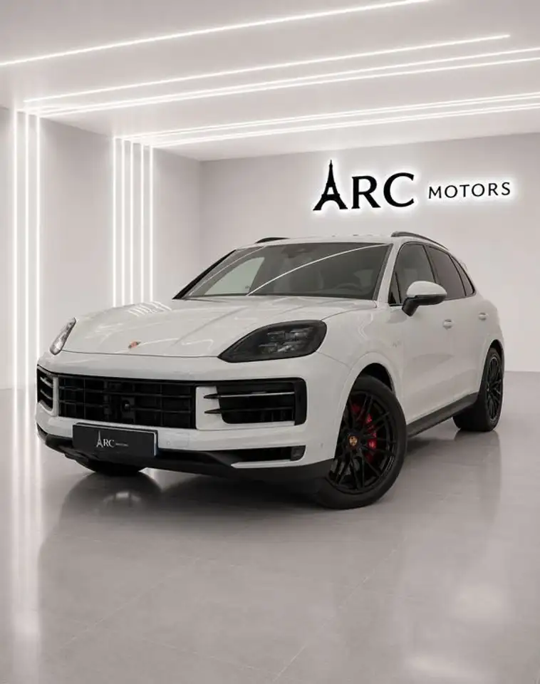 Porsche Cayenne s e-hybrid – toit pano bose 360° pasm approved 09-2027 — photo 1 of 10