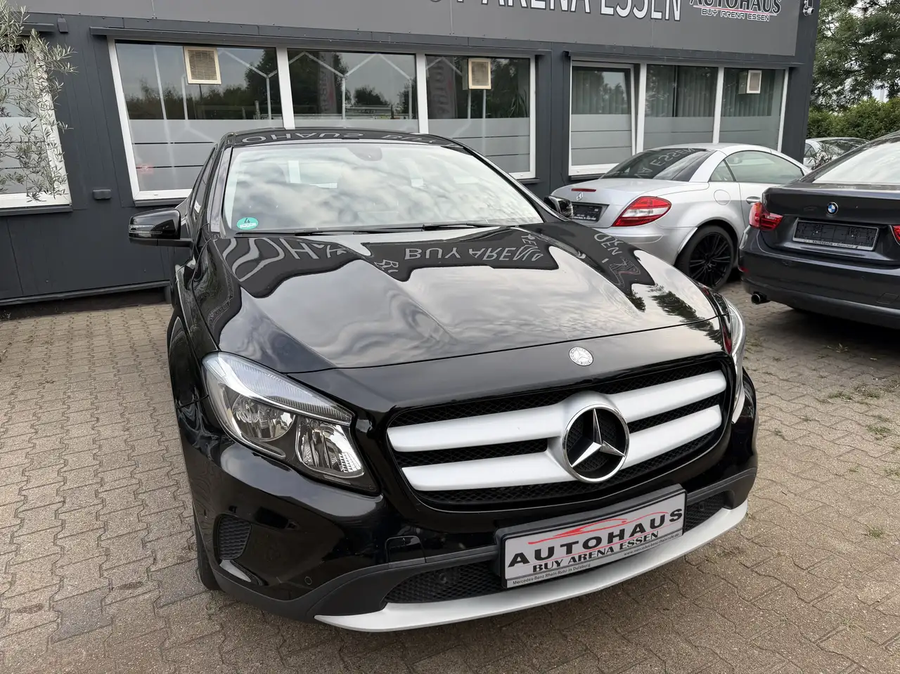 Mercedes-Benz GLA 200 SUV Schwarz Navi 2.Hand Top Gepflegt — photo 1 of 20
