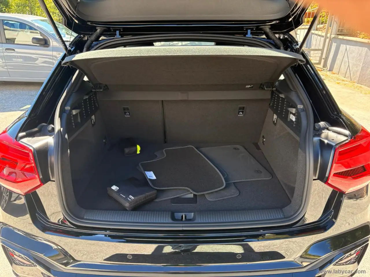 2026 Audi Q2 35 TDI S tronic S line Edition, photograph 10