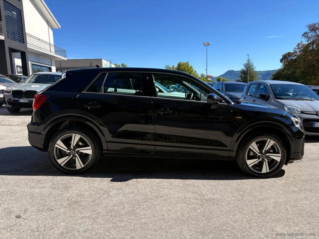 2026 Audi Q2 35 TDI S tronic S line Edition, photograph 4