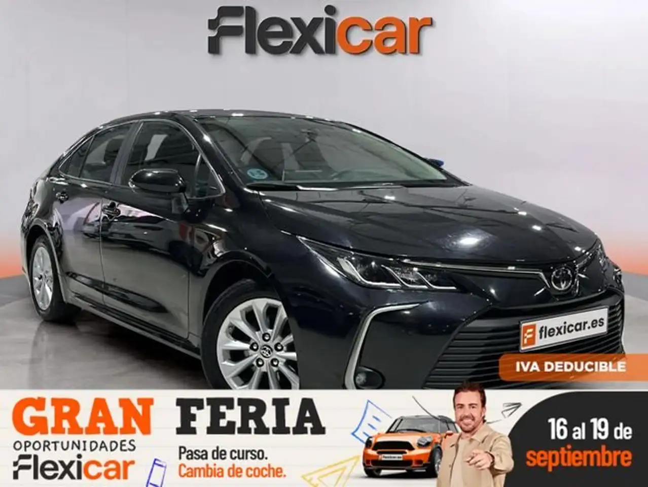 Toyota Corolla Sedán Active Tech — photo 1 of 15