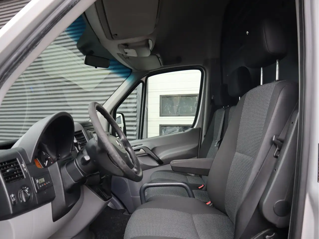 2011 Mercedes-Benz Sprinter 319 CDI 3.0 V6 Automaat Euro 5 - L2H2 - Trekhaak 3, photograph 11