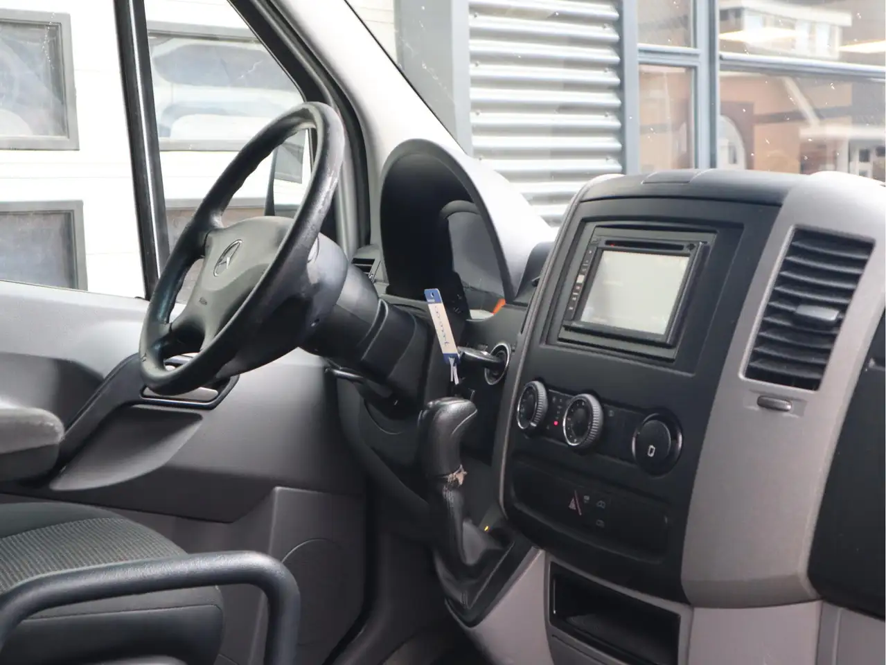 2011 Mercedes-Benz Sprinter 319 CDI 3.0 V6 Automaat Euro 5 - L2H2 - Trekhaak 3, photograph 10