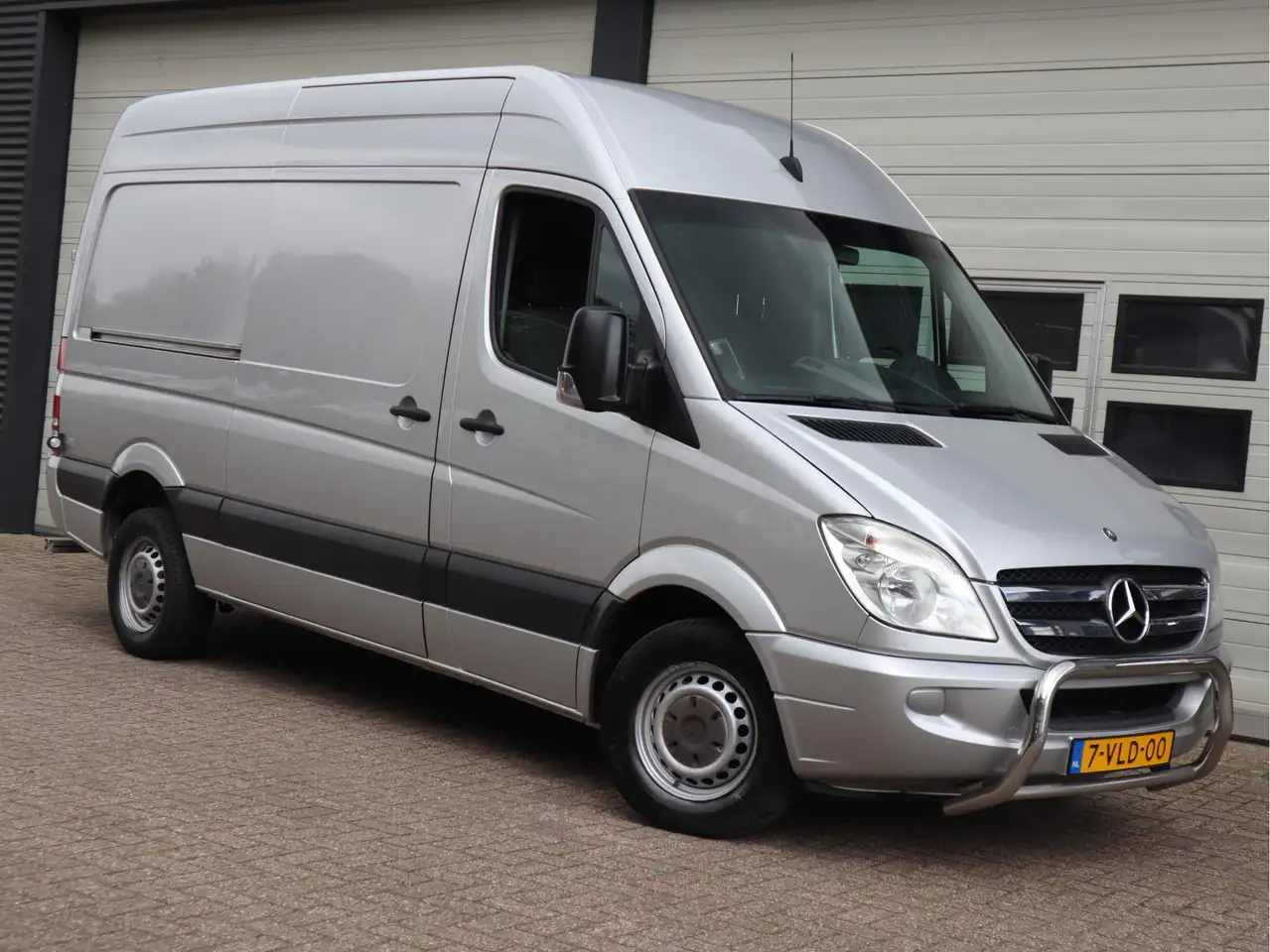 2011 Mercedes-Benz Sprinter 319 CDI 3.0 V6 Automaat Euro 5 - L2H2 - Trekhaak 3, photograph 2