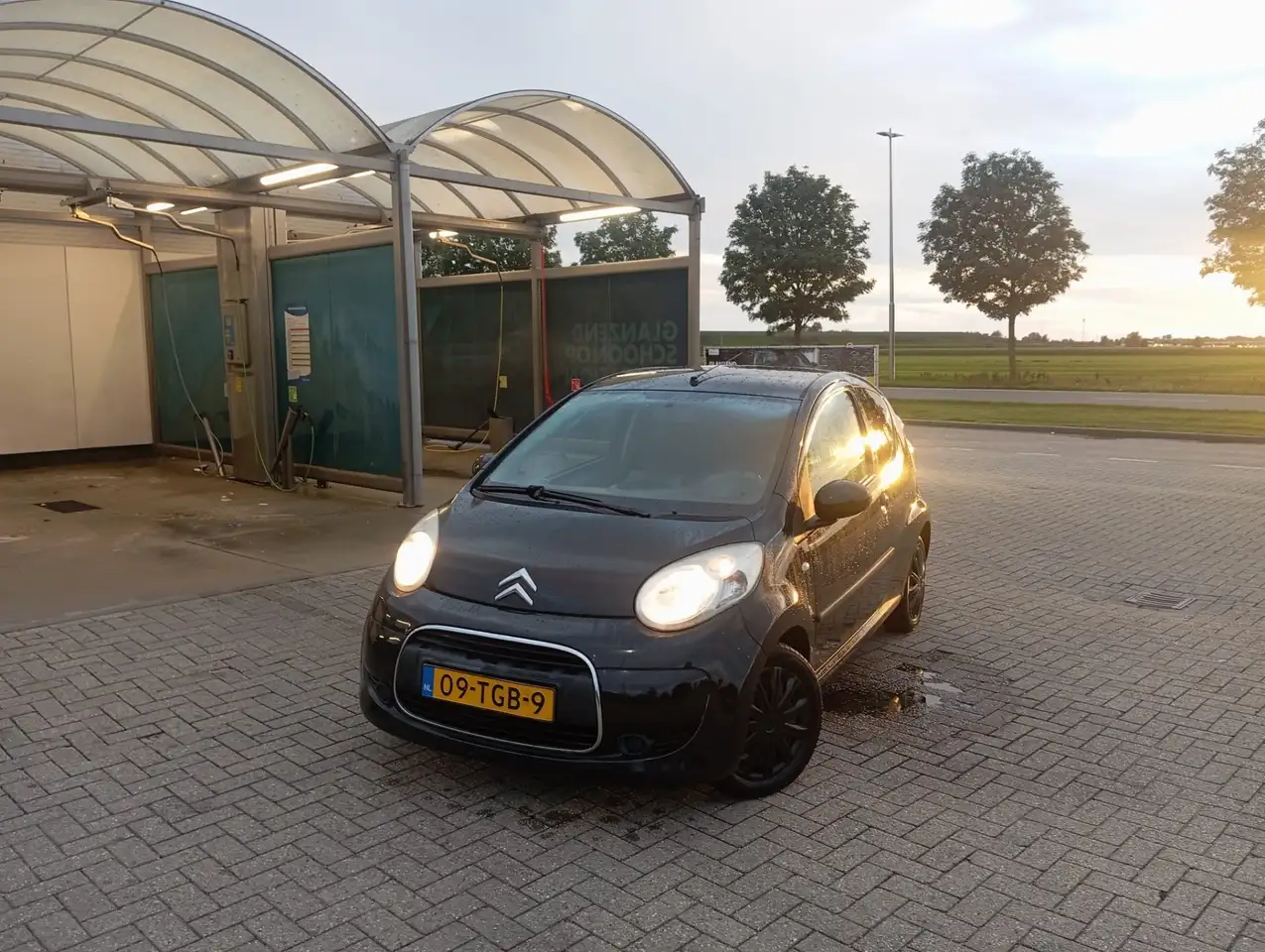 Citroen C1 1.0 carplay airco nieuwe koppeling en bak — photo 1 of 13