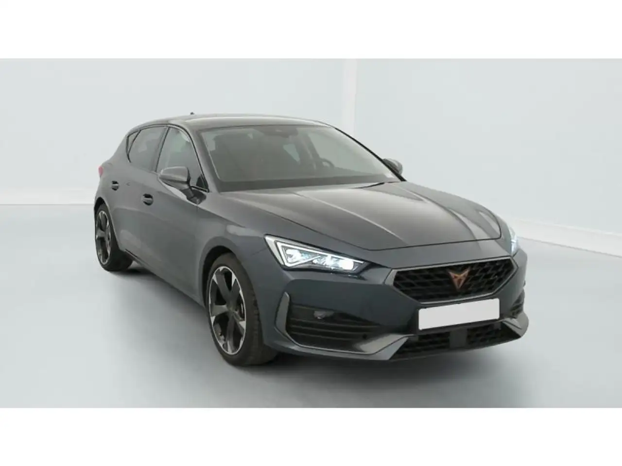 CUPRA Leon 1.5 ETSI 150 CH DSG7 V — photo 1 of 25