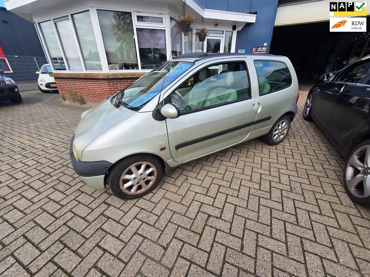 Renault Twingo 1.2-16V Epicéa Quickshift 5 — photo 1 of 14