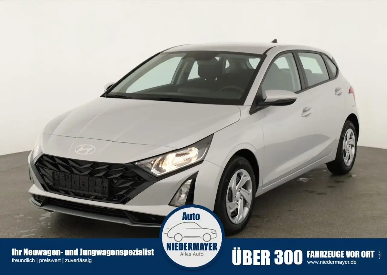 Hyundai i20 1.0 T-GDI DCT, Navi, Kamera, AppConnect, Winter, s — photo 1 of 14
