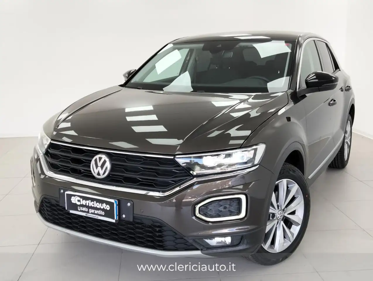 Volkswagen T-Roc 1.0 tsi Style — photo 1 of 15
