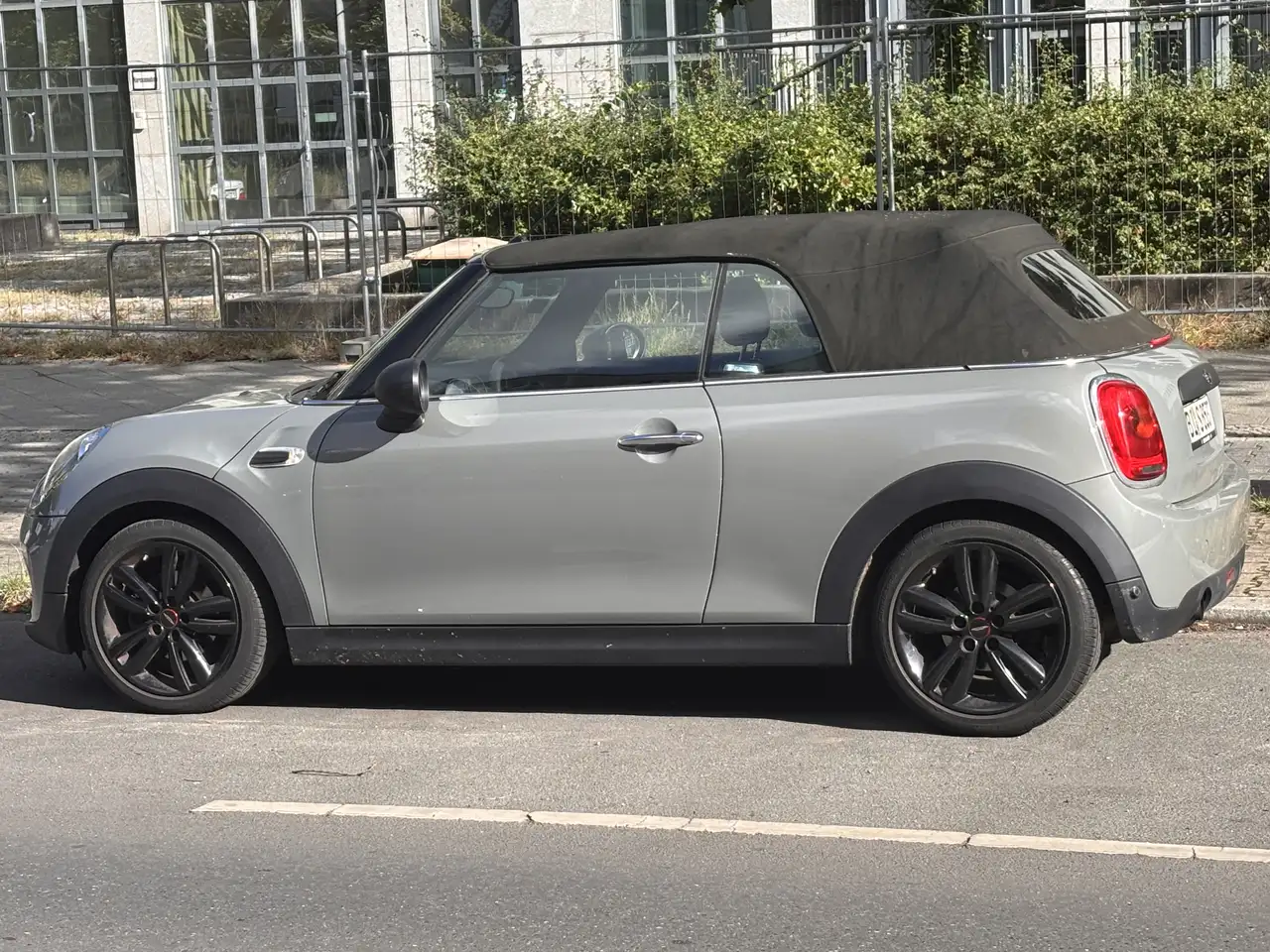 MINI One Cabrio One — photo 1 of 7