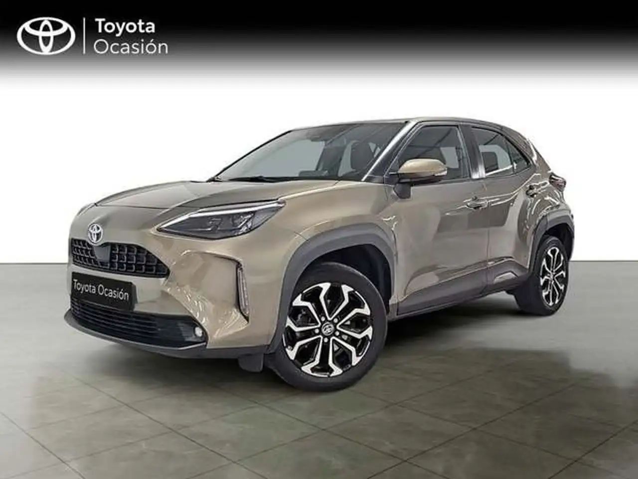 Toyota Yaris Cross 120H Active Tech — photo 1 of 35
