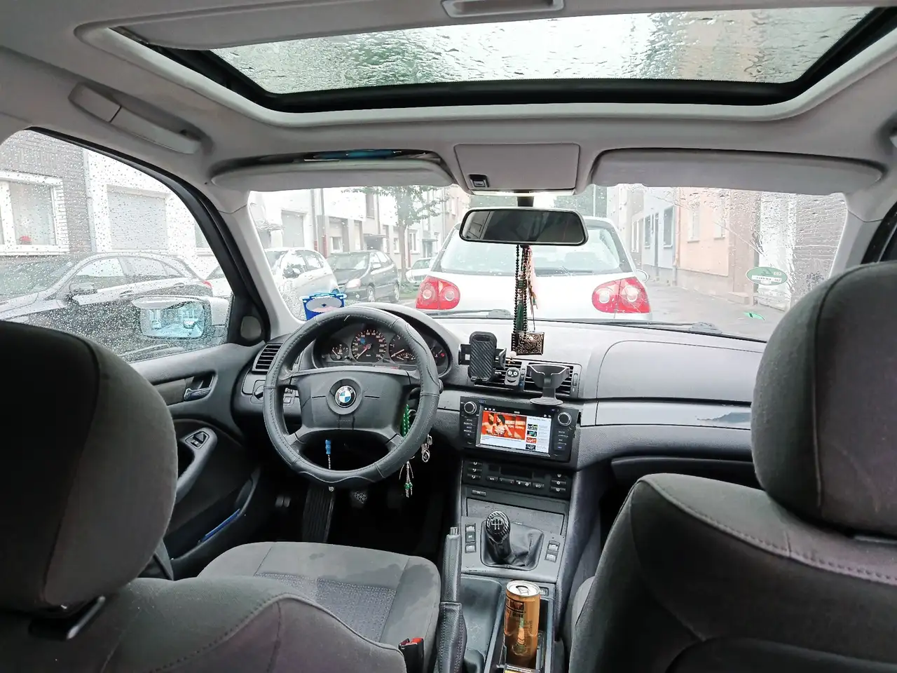 BMW 320 320d touring — photo 1 of 7