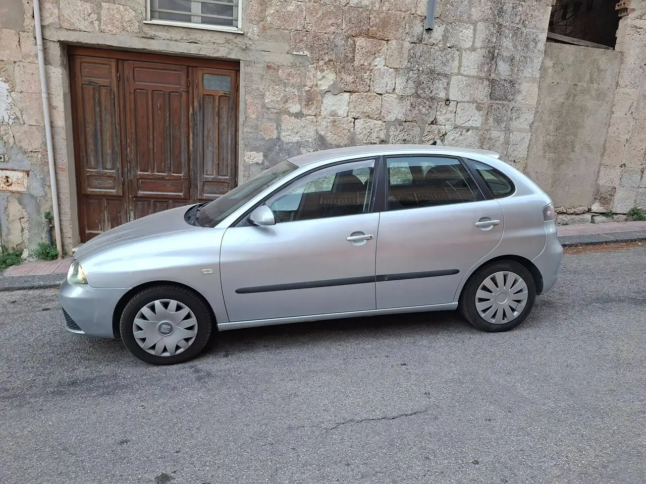 SEAT Ibiza Ibiza III 2006 5p 1.2 Free 60cv — photo 1 of 15