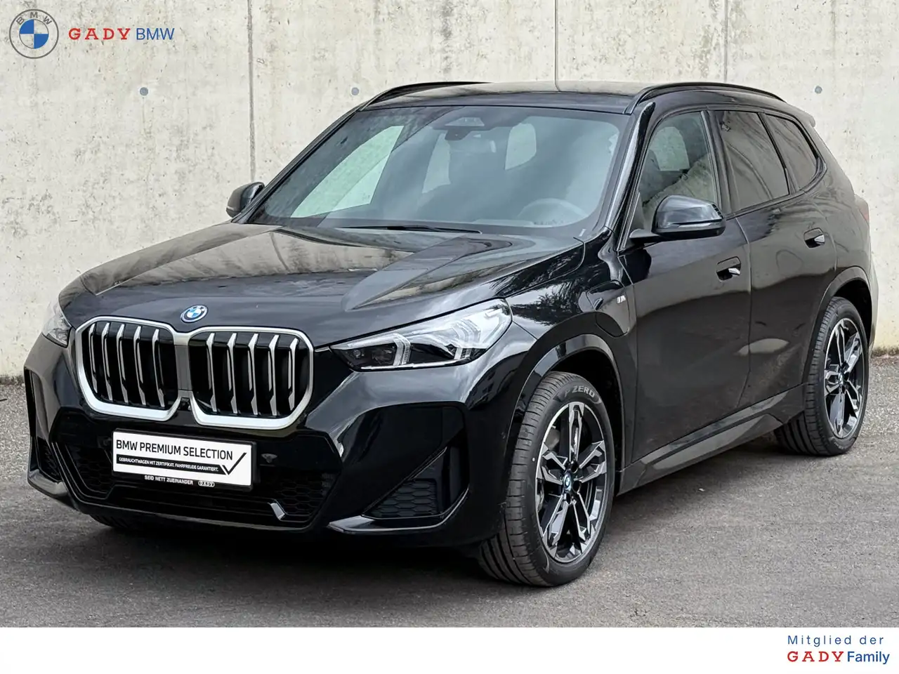 BMW X1 xDrive30e — photo 1 of 37