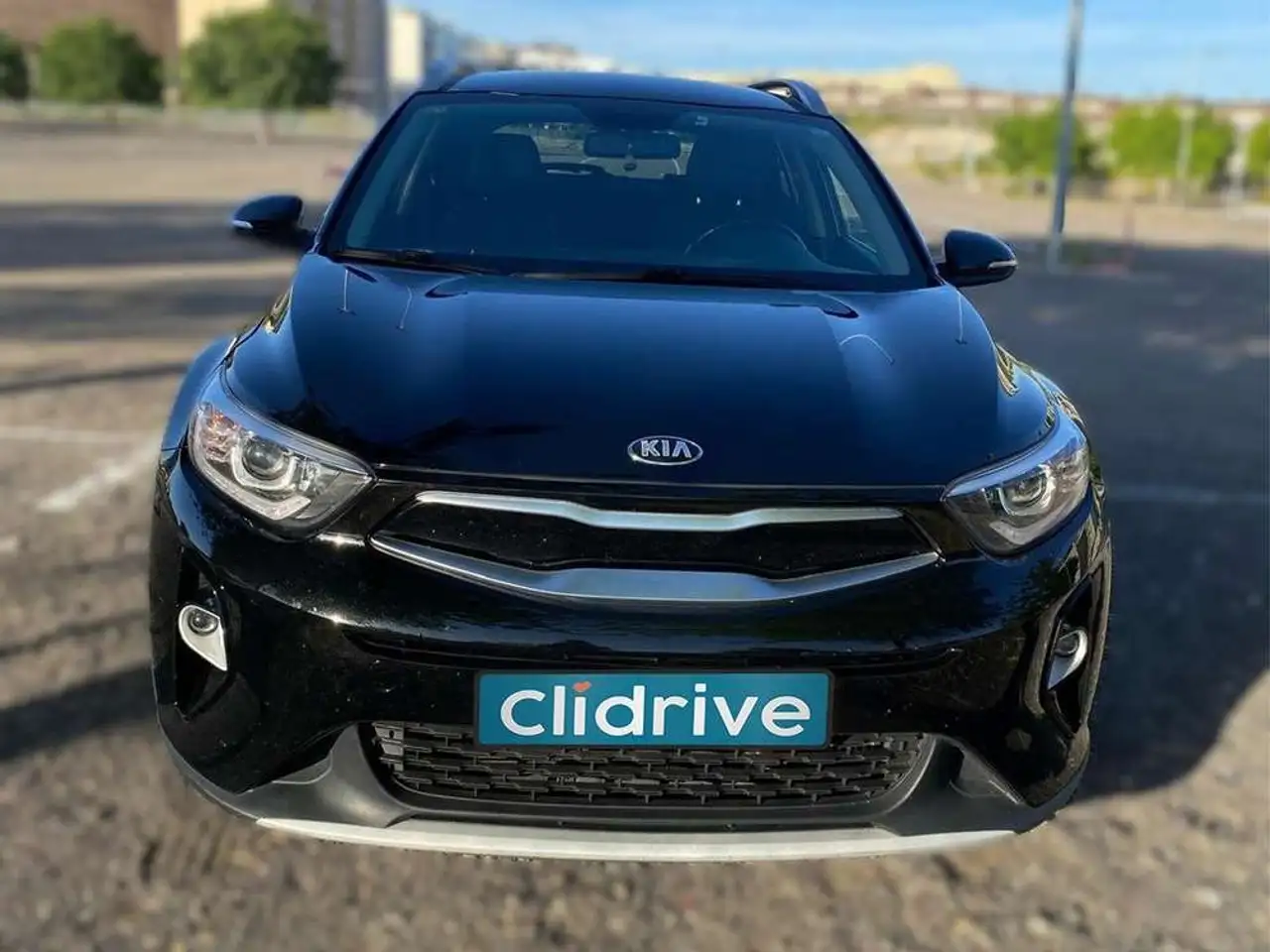 Kia Stonic 1.0 TGDI Black Edition — photo 1 of 9