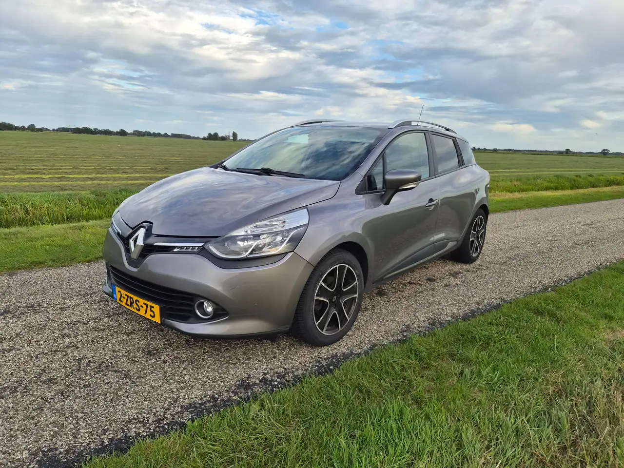 Renault Clio Clio 1.5 dCi Dynamique — photo 1 of 20