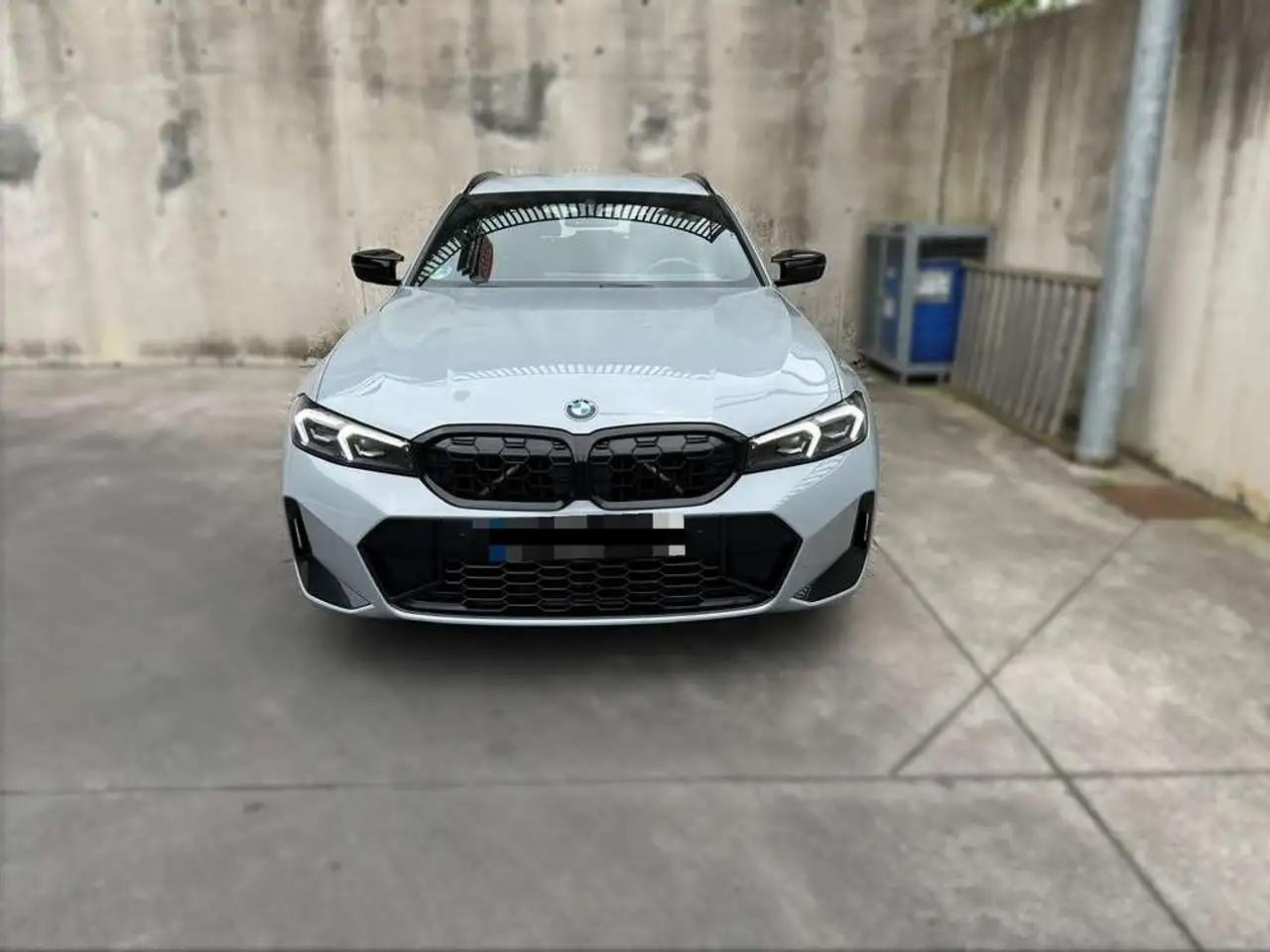 BMW 340 M340i xDrive Auto. Touring — photo 1 of 21