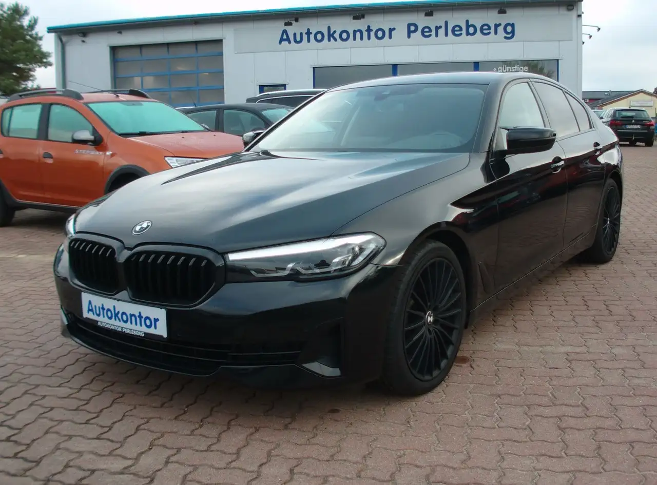 BMW 520 d.Vollleder.LED.Kamera.Shadowline — photo 1 of 25
