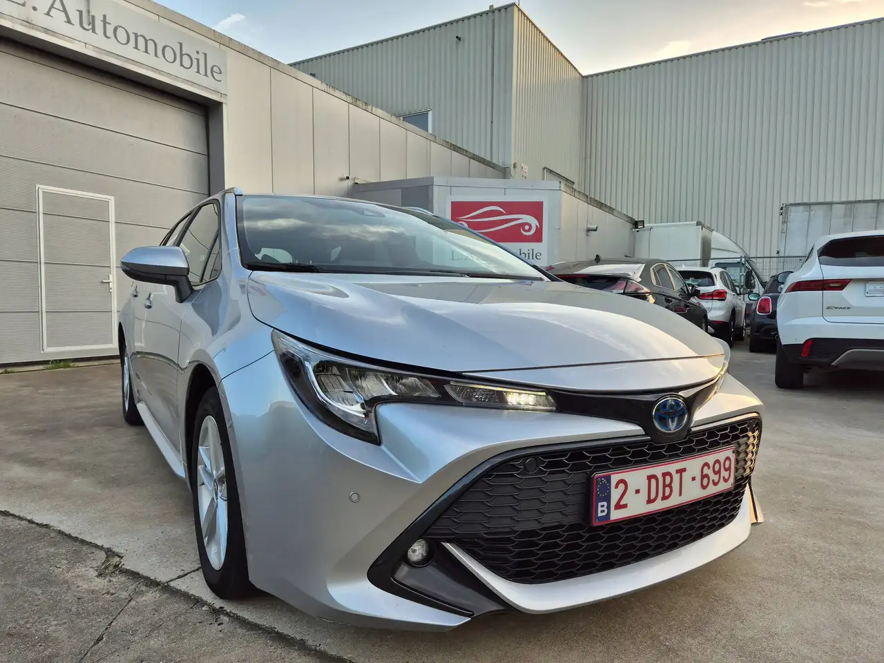 2023 Toyota Corolla SW 1.8i AUTOM. / HEV HYBRID / 83.898 KM !! 2023 !!, photograph 3