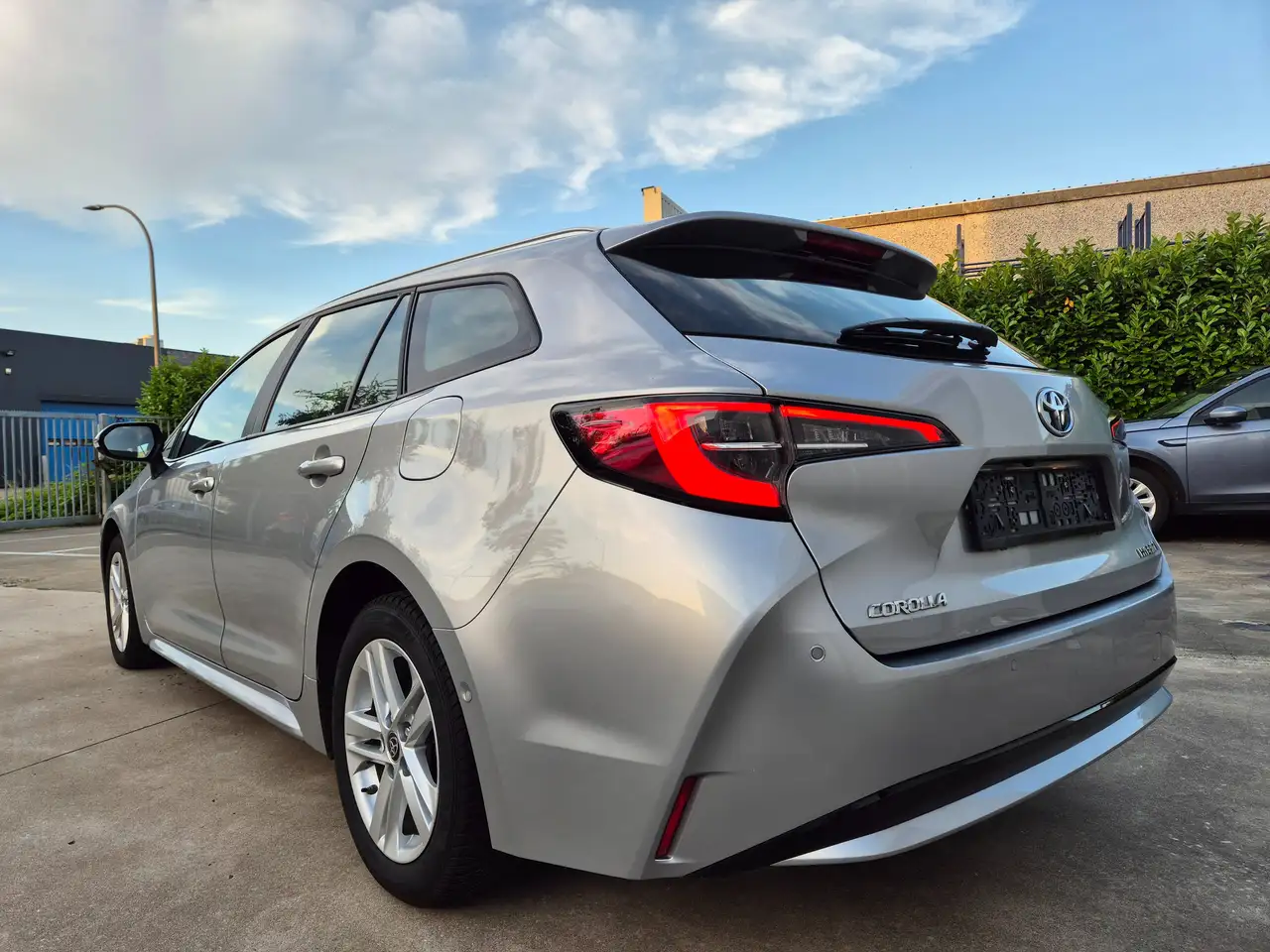 2023 Toyota Corolla SW 1.8i AUTOM. / HEV HYBRID / 83.898 KM !! 2023 !!, photograph 8