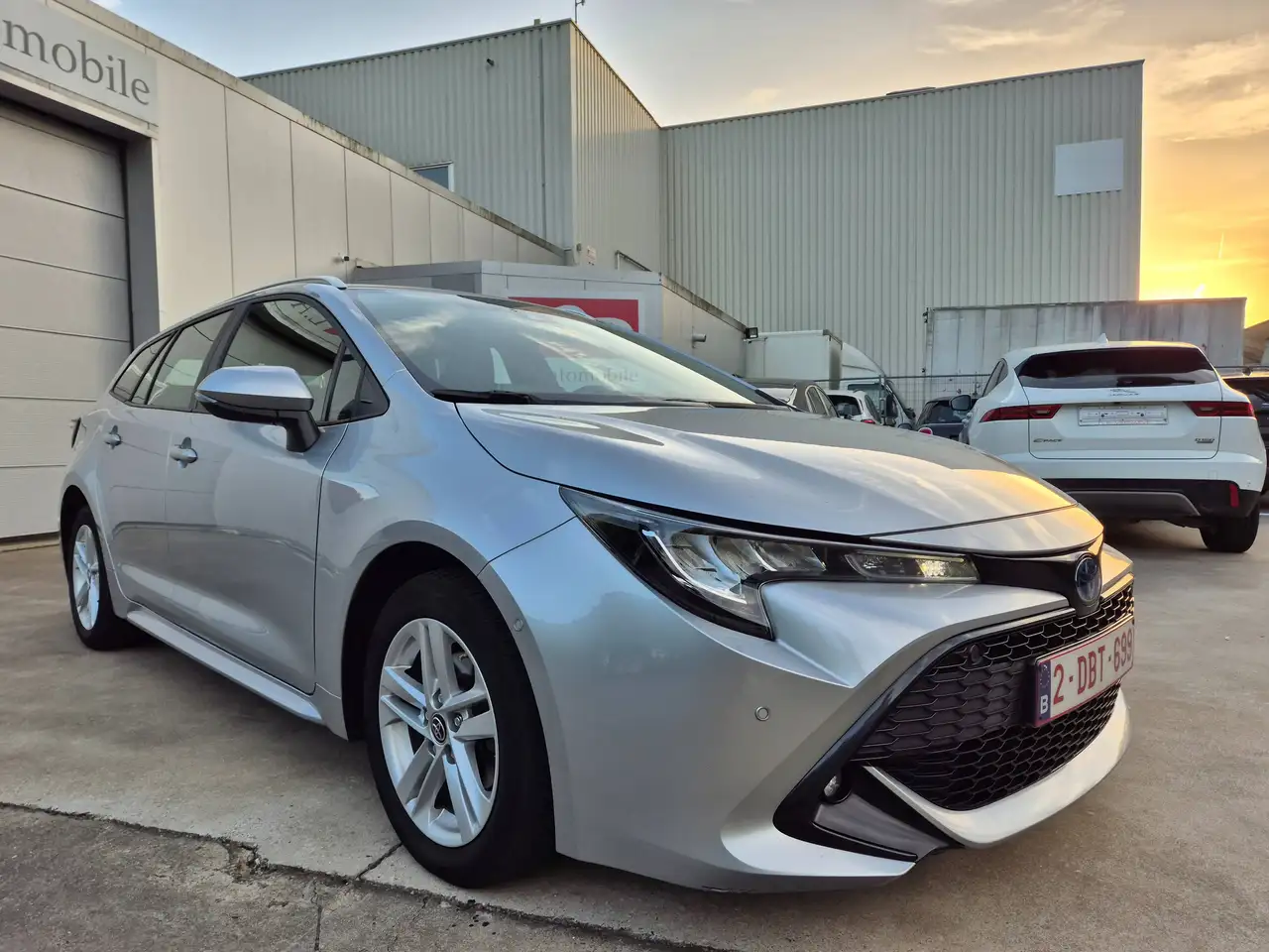 2023 Toyota Corolla SW 1.8i AUTOM. / HEV HYBRID / 83.898 KM !! 2023 !!, photograph 2