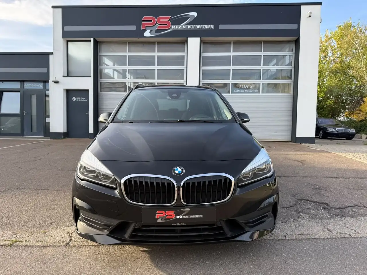 BMW 220 7-Sitze*Kamera*Pano*LED — photo 1 of 15