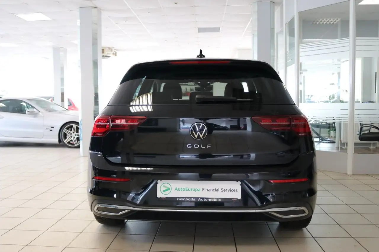 2022 Volkswagen Golf VIII Lim. Active AHK Matrix HUD Pano Kamera, photograph 6