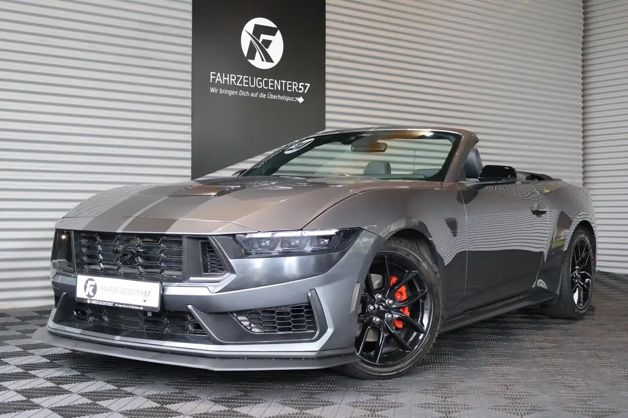 Ford Mustang 2.3L EcoBoost LED/RFK/CARPLAY/KAMERA — photo 1 of 22